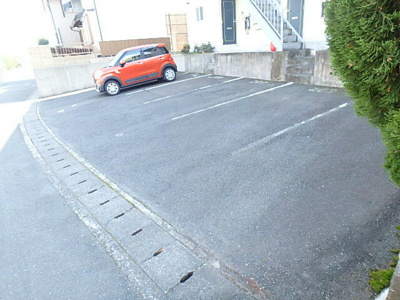 【駐車場】 | シティーハイムユージ