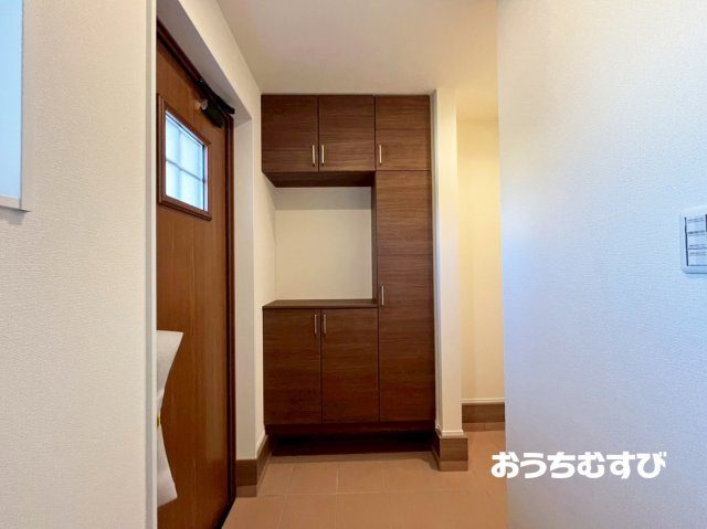 春日井市藤山台9丁目（全2棟）の玄関