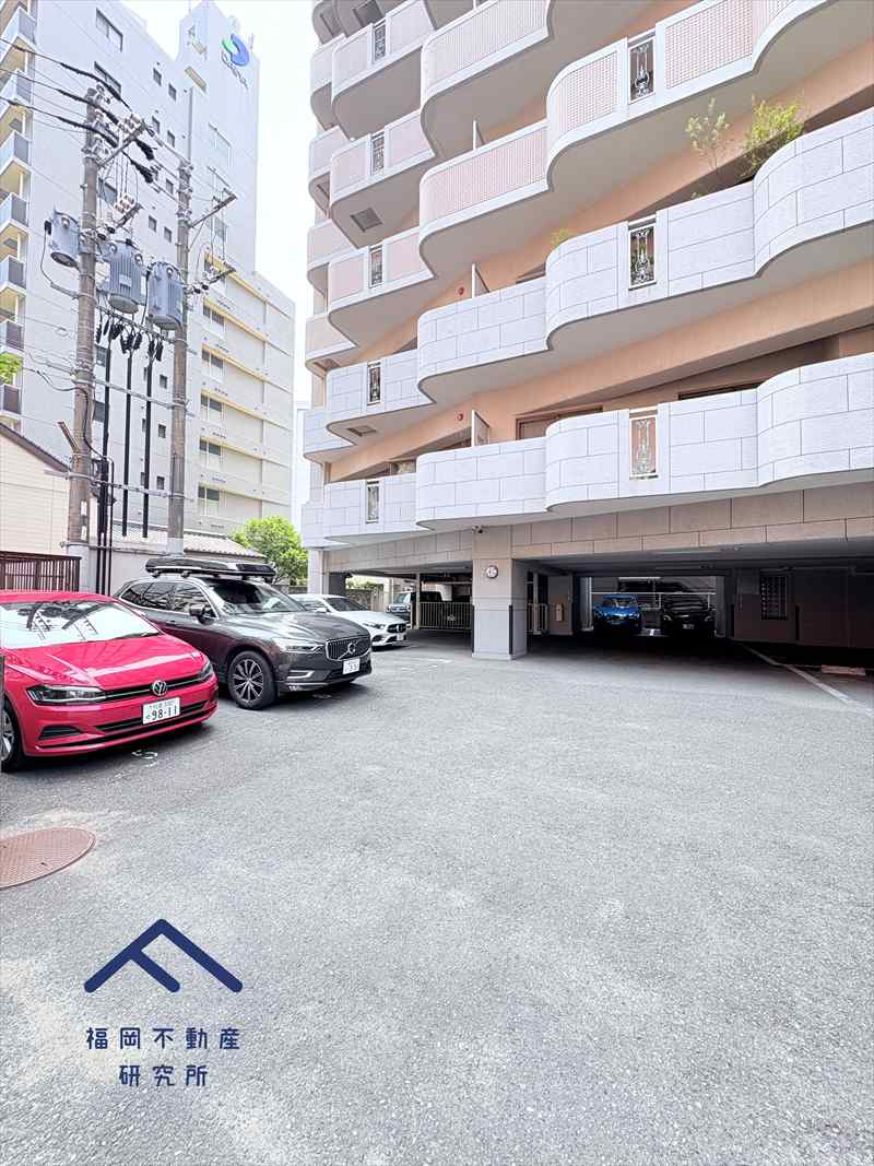 日商岩井レジオン大濠の駐車場