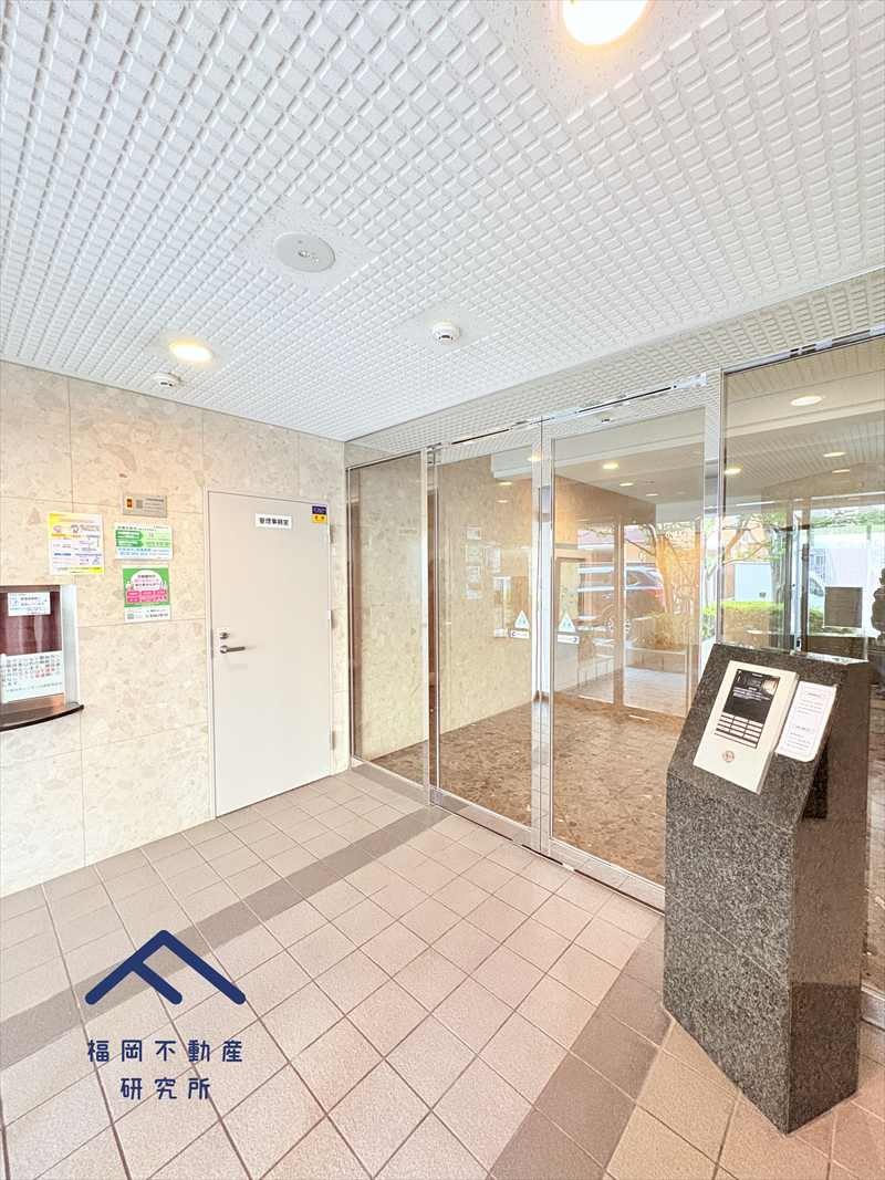 日商岩井レジオン大濠のエントランス