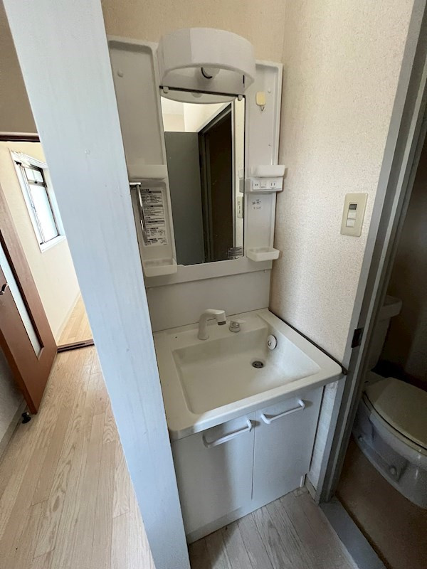 メゾン・ド・エミナンスの洗面所|広い洗面スペース