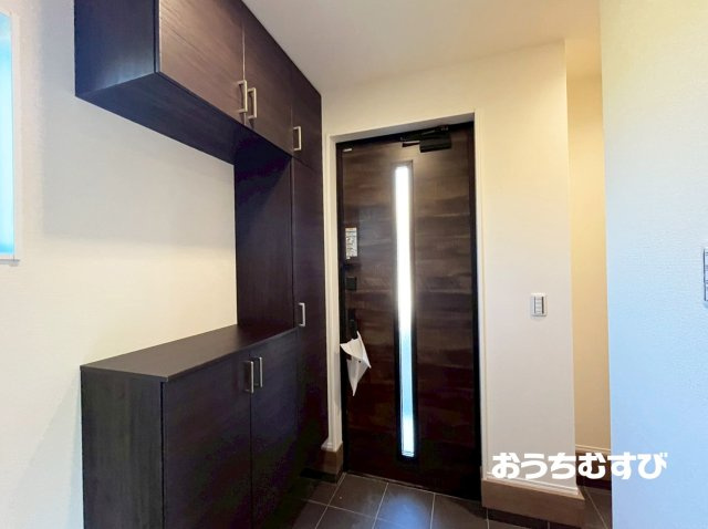 春日井市藤山台9丁目（全2棟）の玄関
