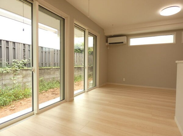 グラシアベルⅠ棟の居間・リビング