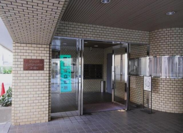 シャトレ代官山アネックスのエントランス|落ち着いたエントランスです