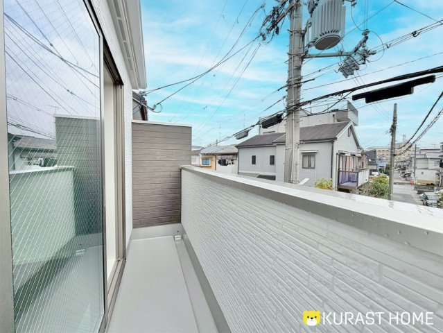 長岡京市一文橋2丁目　新築戸建のバルコニー