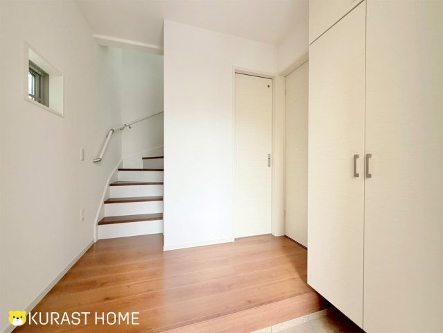 長岡京市一文橋2丁目　新築戸建の玄関