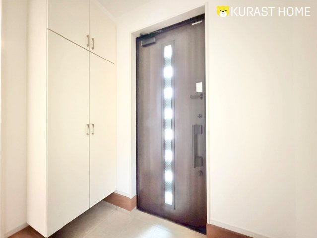 長岡京市一文橋2丁目　新築戸建の玄関