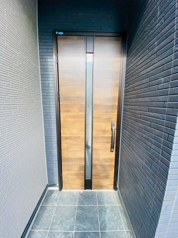 よかタウン／東区若葉6丁目２期／1号棟の玄関