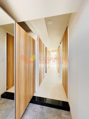 【玄関】 | AZUR（アジュール）日吉町 | ゆったりとした玄関です