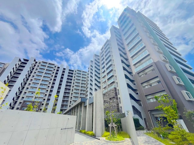 センターマークスレジデンスの外観