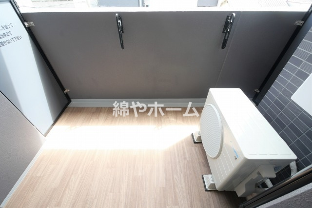 プレサンスＯＳＡＫＡ東成中本ハーヴィル のバルコニー|外からの目が気にならないバルコニーで洗濯物が干せます