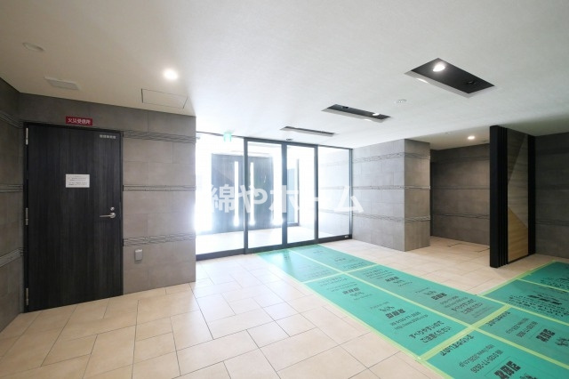 プレサンスＯＳＡＫＡ東成中本ハーヴィル のエントランス|清潔なエントランスです