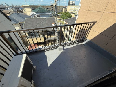 【バルコニー】 | スリーフレンド天美