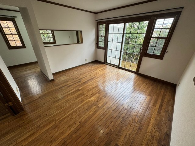 エスプラナードの居間・リビング