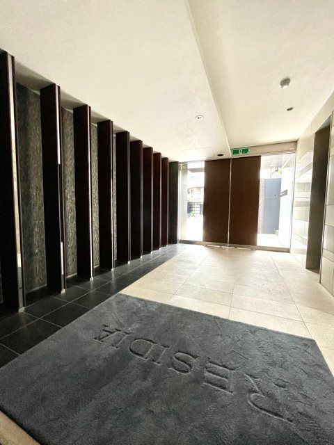 レジディア白金高輪のエントランス