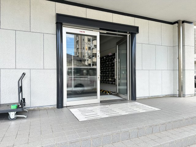 パークサイド高須2のエントランス