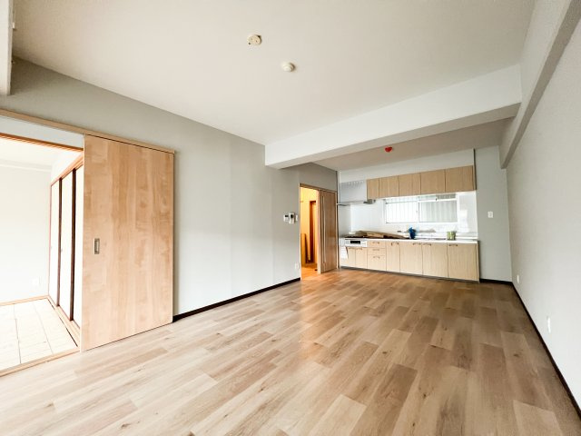 パークサイド高須2の居間・リビング