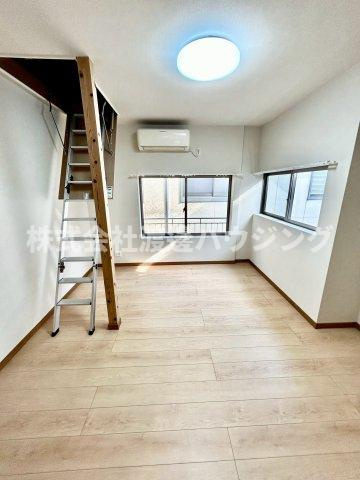 塚本5丁目貸家の洋室