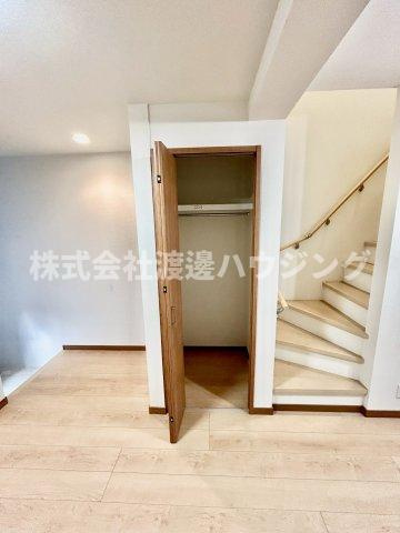 塚本5丁目貸家の収納