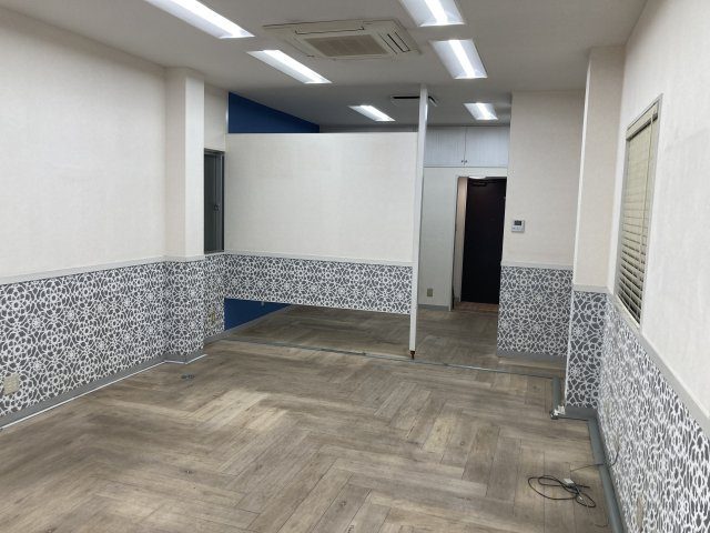 【内装】 | 中野駅徒歩8分 メゾン駒形店舗 1階 12.84坪 事務所居抜き