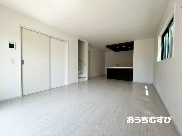 春日井市妙慶町1期(全2棟)の居間・リビング