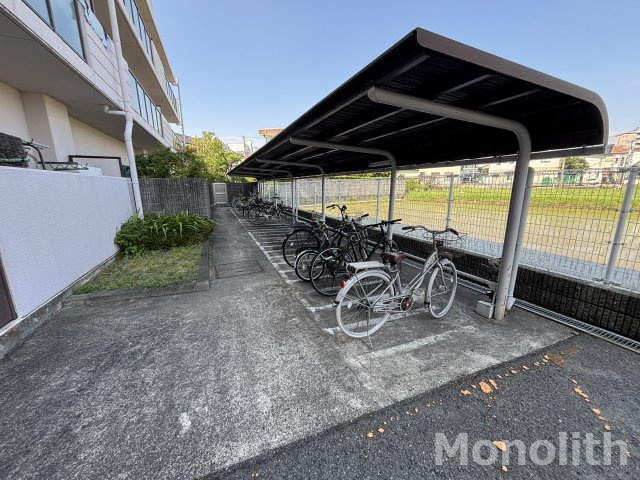 エクセル熊取の駐車場