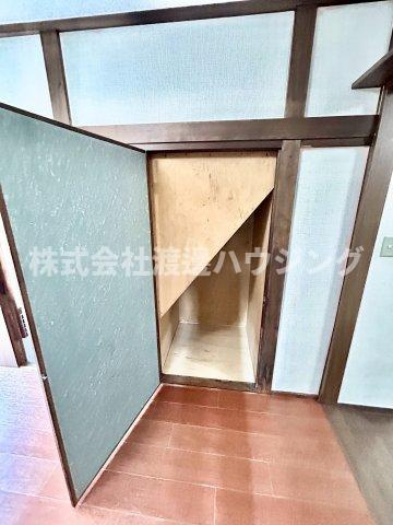 野里1丁目貸家の収納