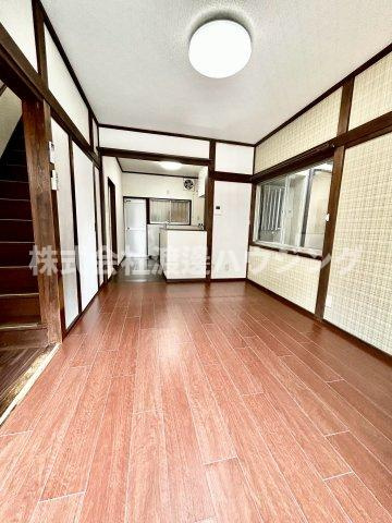 野里1丁目貸家の居間・リビング