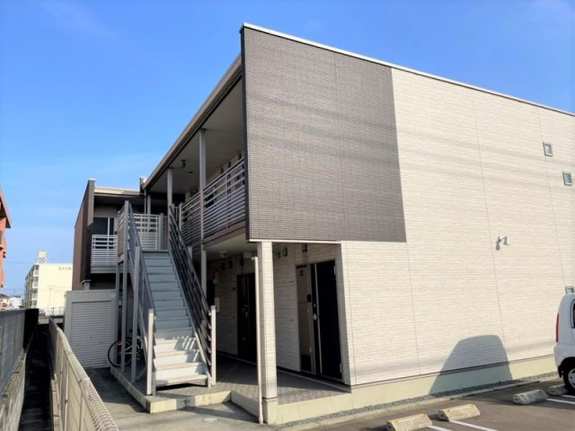 クレイノＷａｖｅＩｍｐａｃｔⅢの外観|おしゃれな外観です