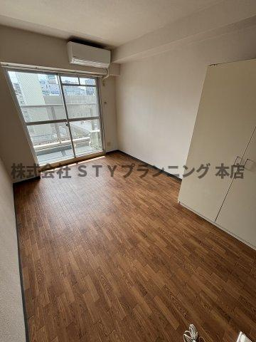 仲介手数料０円！S・V丸の内の居間・リビング