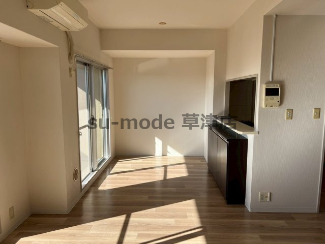 【居間・リビング】 | メゾンドール瀬田公園都市1番館 | おしゃれな居間です