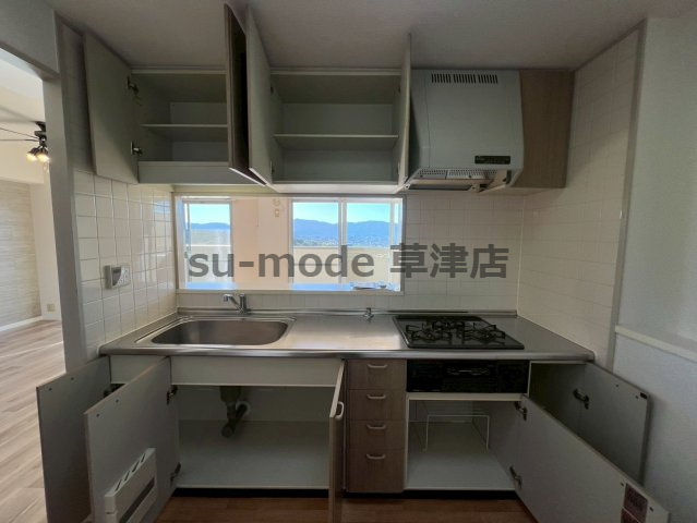 【キッチン】 | メゾンドール瀬田公園都市1番館 | コンパクトなキッチンで掃除もラクラク