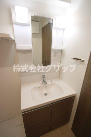 ミライズ横濱桜木町レジデンスの独立洗面台