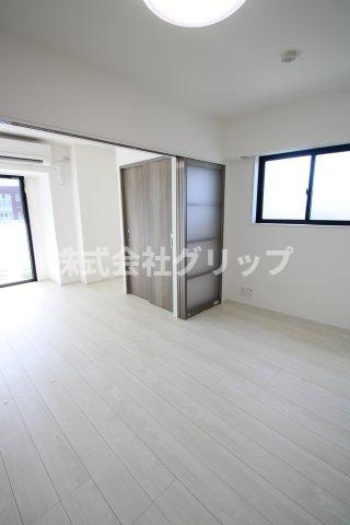 ミライズ横濱桜木町レジデンスの居間・リビング