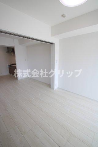 ミライズ横濱桜木町レジデンスの居間・リビング