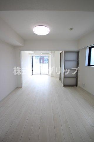 ミライズ横濱桜木町レジデンスの居間・リビング