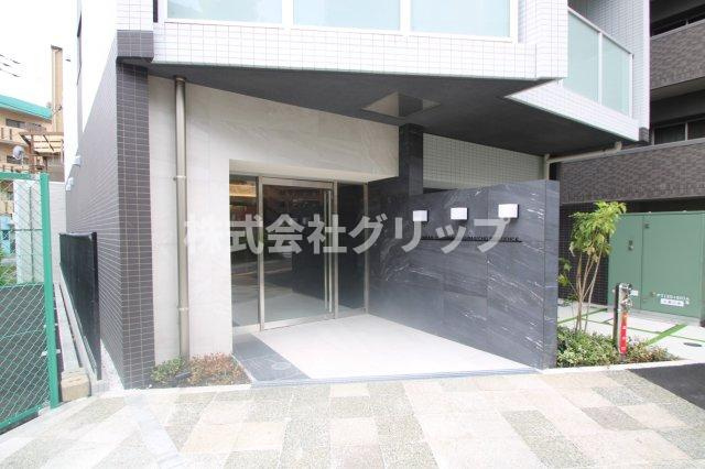 ミライズ横濱桜木町レジデンスのエントランス