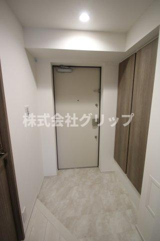 ミライズ横濱桜木町レジデンスの玄関