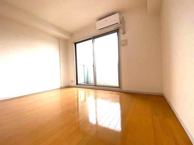 サヴォイバルビゾンの居間・リビング