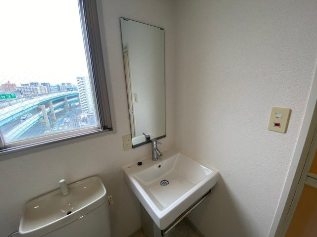 サヴォイバルビゾンの洗面所