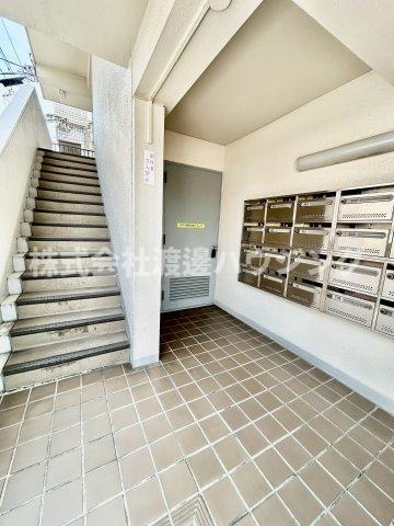 クリーンハイツ豊里のエントランス