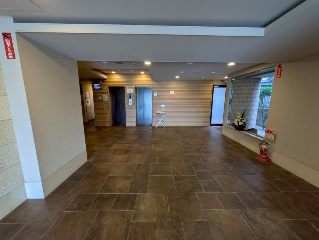 サヴォイオーサーズプレイスのロビー