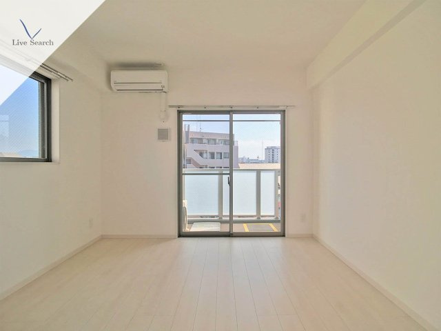 Forest福岡県庁前の居間・リビング