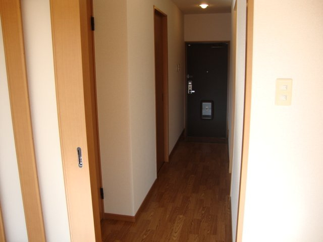 エクセルフジの内装|廊下