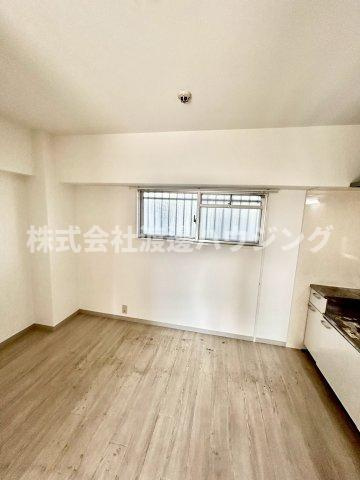 ジオナ十三の内装