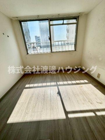 ジオナ十三の内装