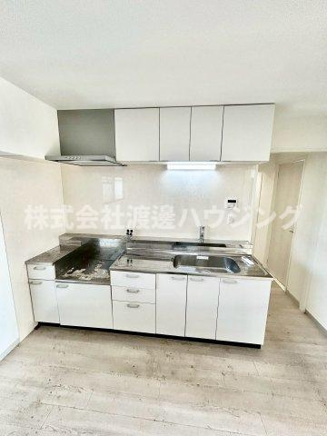 ジオナ十三のキッチン