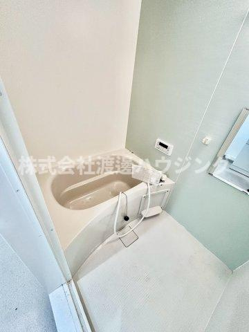 ジオナ十三の浴室