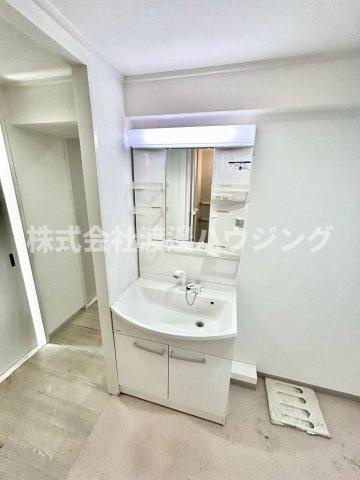 ジオナ十三の洗面所