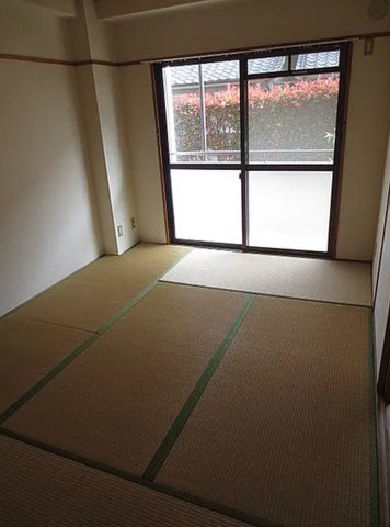 兵庫県明石市1棟売りマンションの和室